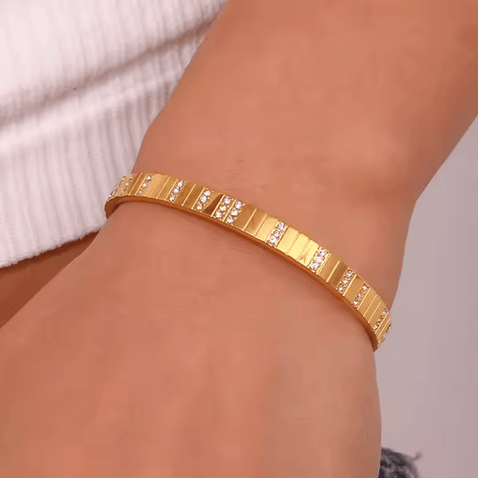 Golden Cuff Bracelet - Los Jewels